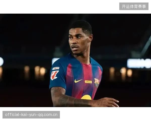拉什福德补射门前抢点曼联制胜：顶级嗅觉与团队精神的胜利瞬间